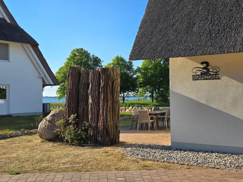 Am Salzhaff House | Wippezogel - Ferienhaus mit Sauna, Kamin und Meerblick