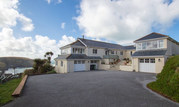 Portreath House | With uninterrupted sea views, this property enjoys a superb hillside position.
