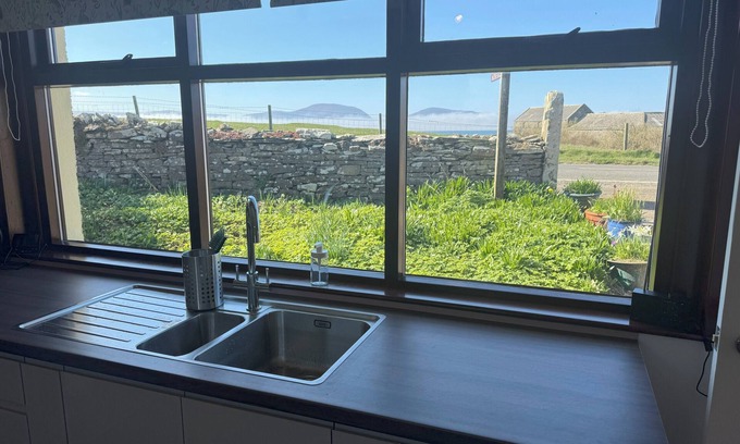 Stromness Cottage | Withi-Gill - Cottage - Bay of Ireland Views