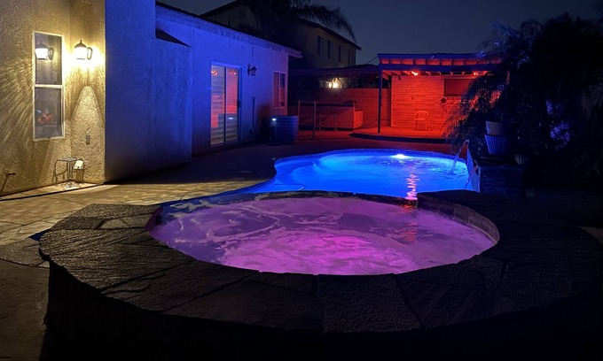 Bloomington House | Witts Carlton Resort like staycation!