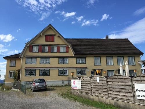 Oberuzwil Bed & Breakfast | Wohlfühloase für Mensch und Hund