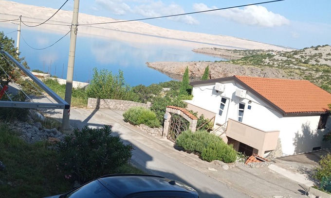 Cesarica House | Wohnung Tonka für Einen Ruhigen Urlaub am Meer und Bergen