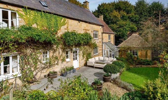 Chipping Campden House | Wolds End House Summa