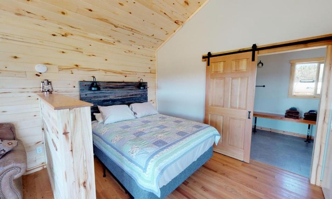 La Sal House | Wolf Springs Cabin #5