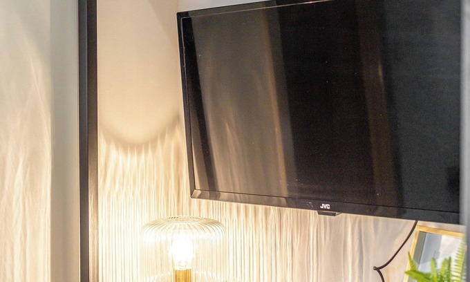Wolverhampton Apartment | Wolverhampton Wanderers Charming 1BR Apt- Cozy Retreat with Parking