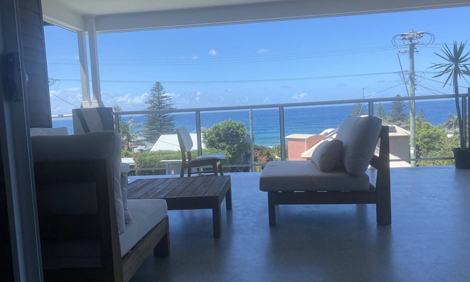 Wombarra House | Wombarra Sea View House on Lawrence Hargrave Drive