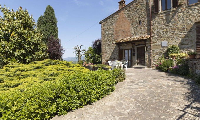 Ponte Buriano House | Wonderful private villa for 4 people with TV, terrace and pets allowed