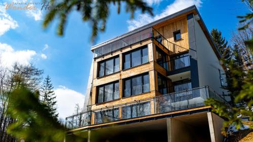 Bierutowice Apartment | Wonder Home - Orlik Residence - blisko Ski Arena, Kościółka Wang i szlaków