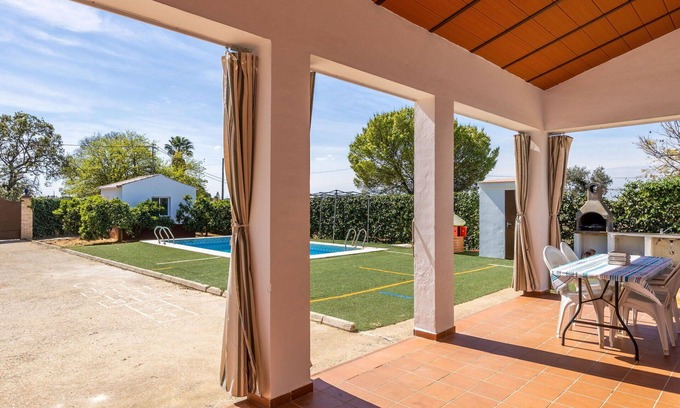 Sanlucar la Mayor House | Wonderful private villa for 6 people with A/C, WIFI, private pool, TV, patio and pets allowed