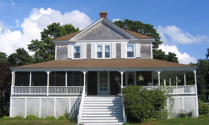 North Falmouth House | Wonderful Family Home within walking distance to Megansett Beach