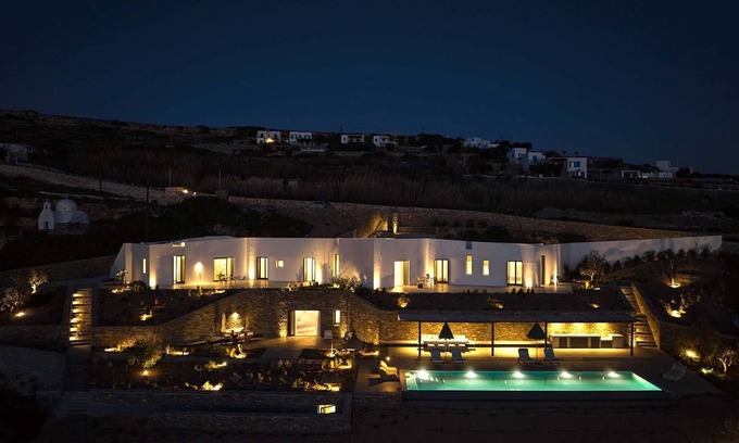 Krotiri Villa | Wonderful Paros Villa | Villa Cascada | 6 Bedrooms | Private Infinity Pool |.
