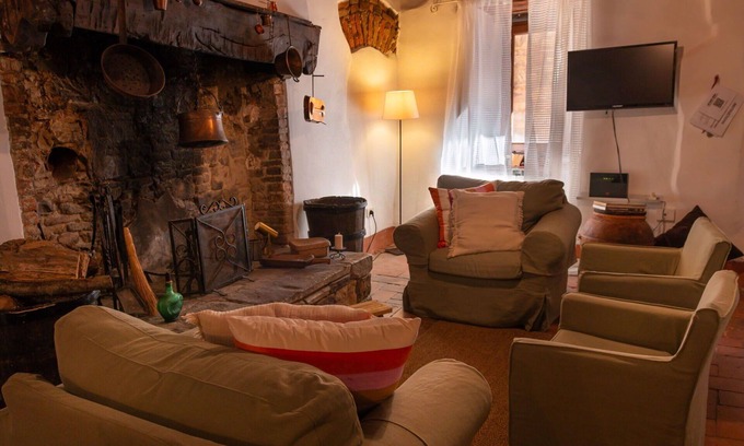 Pergine Valdarno House | Wonderful private villa for 6 people with A/C, WIFI, TV, patio and pets allowed, close to Arezzo