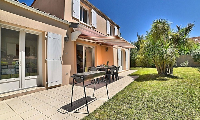 La Remigeasse House | Wonderful private villa for 8 people with WIFI, TV, terrace and pets allowed