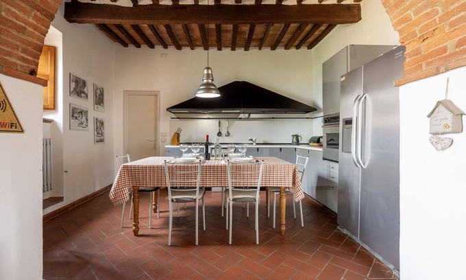 Pienza Villa | Wonderful private villa for 8 people with WIFI, A/C, TV and veranda, close to Montepulciano