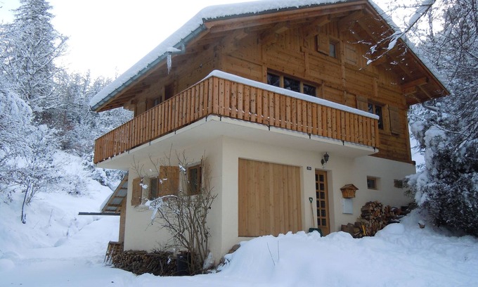 Les Houches Ski Chalet | Wonderful private chalet with a beautiful garden and outdoor hot tub.