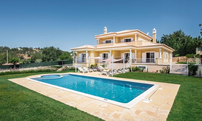 Pata de Cima Villa | Wonderful private villa for 12 guests with WIFI, A/C, private pool, TV, terrace and panoramic view