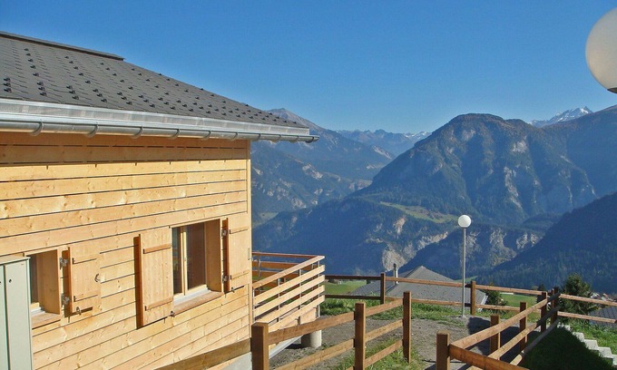 Oberurmein House | Wonderful private villa for 6 guests with WIFI, TV, terrace, pets allowed and panoramic view