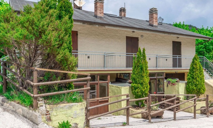 Bolognola House | Wonderful private villa for 8 people with WIFI, TV, balcony, pets allowed and panoramic view