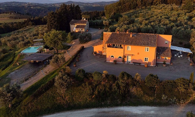 Montelupo Fiorentino Villa | Wonderful private villa for 11 people with WIFI, A/C, private pool, TV, patio and panoramic view