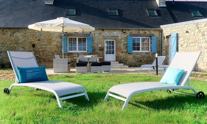 Camaret-sur-Mer House | Wonderful private villa for 8 guests with WIFI, TV, terrace and pets allowed