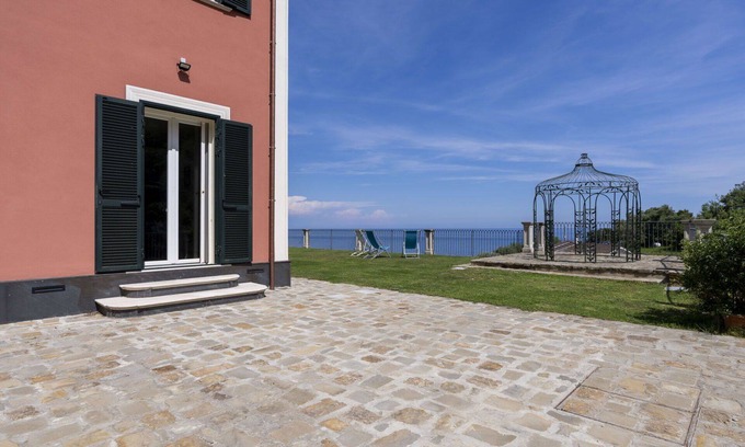 Alassio Villa | Wonderful private villa for 8 people with A/C, WIFI and terrace