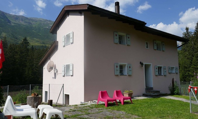 Blenio House | Wonderful private villa for 5 guests with WIFI, TV, patio, pets allowed, panoramic view and park.