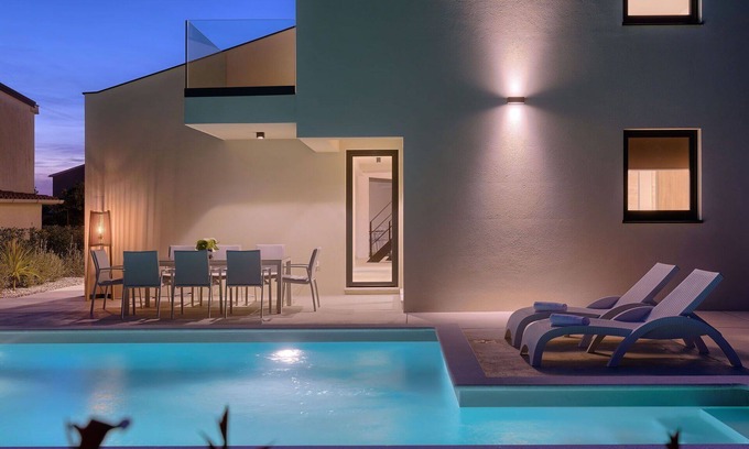 Stinjan Villa | Wonderful private villa for 8 guests with private pool, WIFI, A/C, TV, terrace and pets allowed