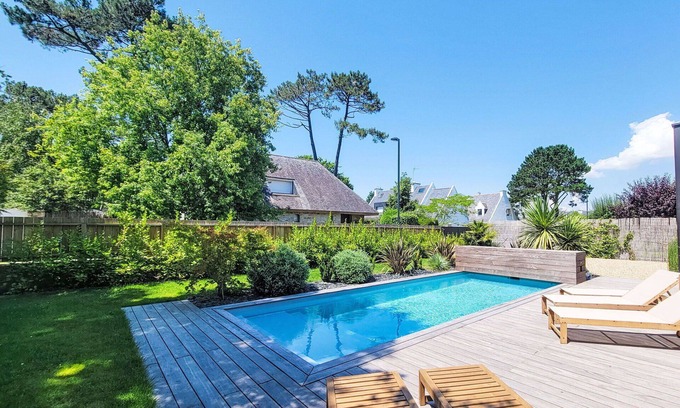 Carnac Villa | Wonderful private villa for 10 people with WIFI, private pool, TV and parking