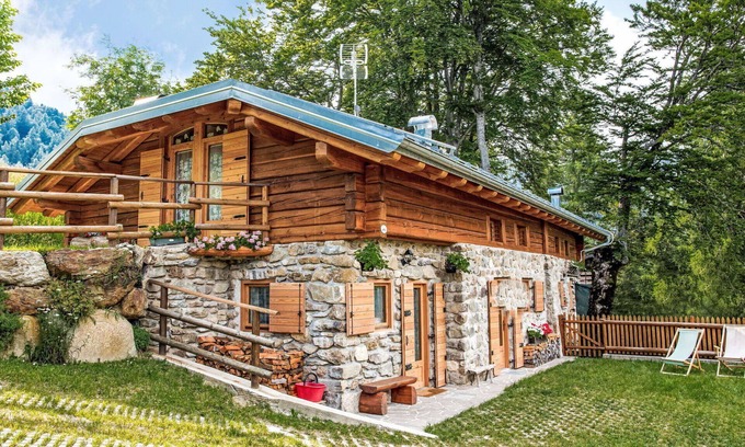 Borgo Valsugana House | Wonderful private villa for 6 guests with WIFI, TV, patio, pets allowed and panoramic view