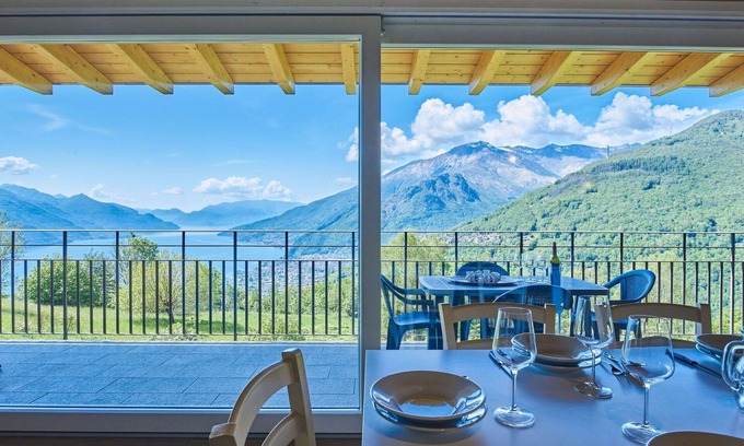 Domaso House | Wonderful private villa for 8 people with WIFI, TV, terrace and pets allowed