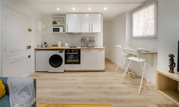 Cœur de Ville Apartment | Wonderful renovated apartment near Courbevoie.