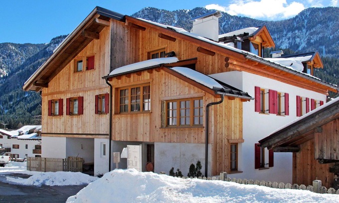 Mazzin House | Wonderful villa for 11 people with WIFI, TV and parking