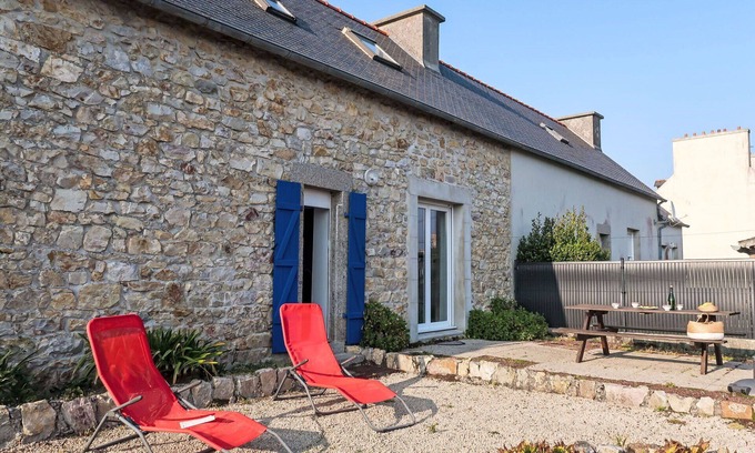 Camaret-sur-Mer House | Wonderful villa for 5 guests with TV and terrace