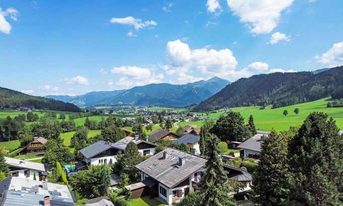 Groebming House | Wonderful villa for 6 guests with TV, terrace, pets allowed and parking