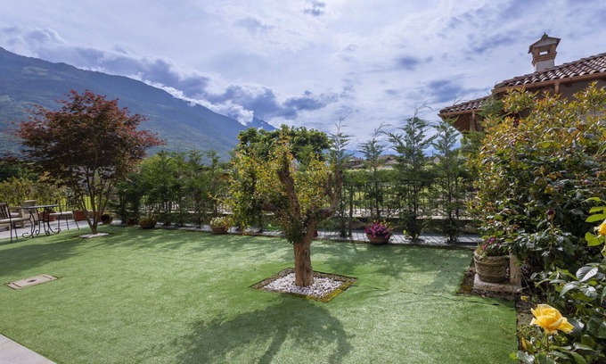 Traona Villa | Wonderful villa for 6 people with WIFI, A/C, TV and patio