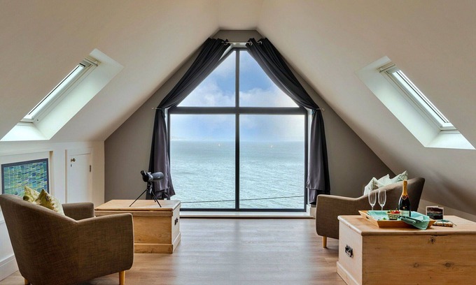 Mousehole House | Wonderful villa for 8 guests with WIFI and terrace