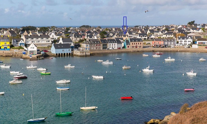 Ploudalmezeau House | Wonderful villa for 4 guests with WIFI, TV and terrace