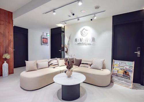 Zhongzheng Hotel | Wondertime Taipei Station - Chongqing Inn