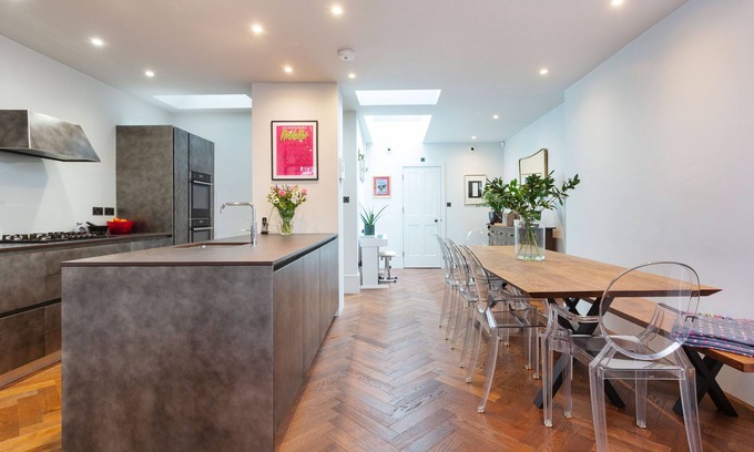 Camden Town with Primrose Hill House | Wood Quirk, by Veeve