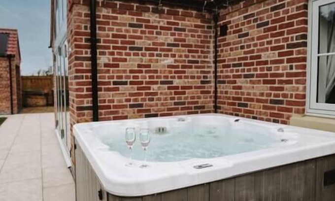 Sleaford House | Woodhaven Stays