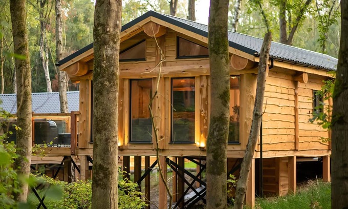 Overton-on-dee Ski Chalet | Woodland Beech Lodge