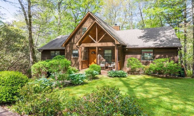 Highlands Hills House | Woodland Hills Retreat - 5 Bedroom Option