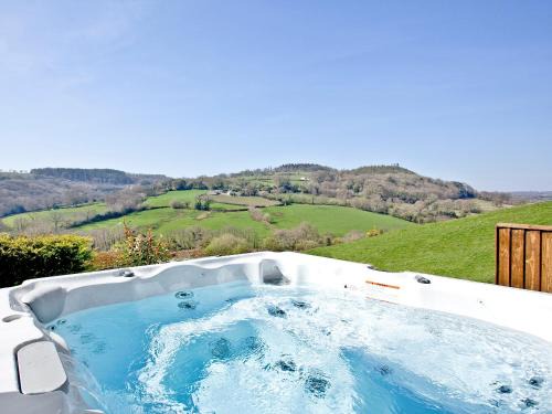 Axminster House | Woodland View Lodge
