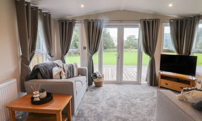 Flamborough Cottage | WOODY RAY, pet friendly, character holiday cottage in Bridlington