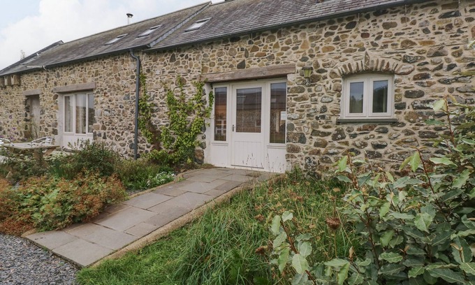 Goodwick Cottage | WORKSHOP, pet friendly, with open fire in Goodwick