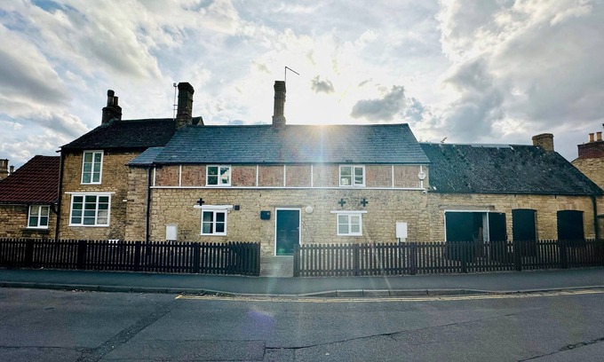 Stamford House | Wothorpe House, Stamford Centre by Belmont Places
