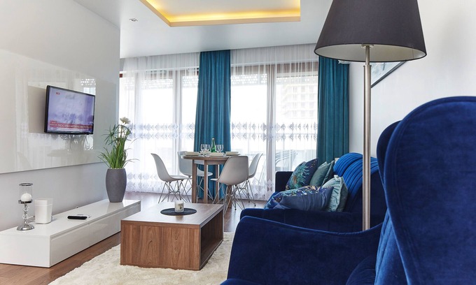 Mirow Apartment | Wronia Business Residence