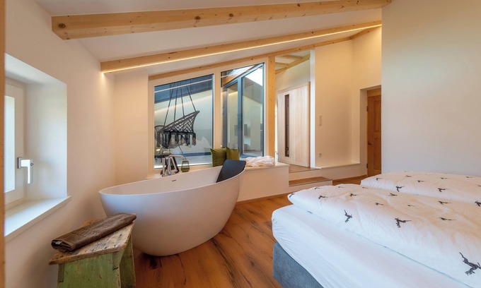 Tramin Apartment | Wunderschöne und Detailverliebte Wohnung mit Infrarotkabine