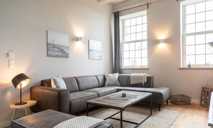 Dornum Apartment | Wundervolle Neue EG Fewo im Denkmal in Meernähe - Gulfhof Dreybült