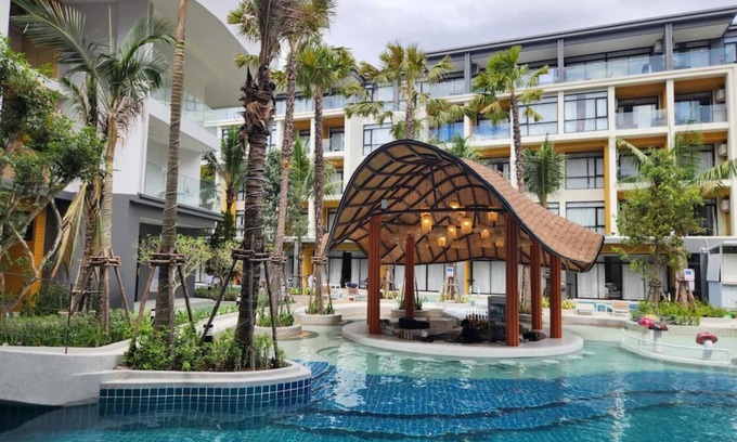 Sa Khu Condo | Wyndham Gardens 1320 Studio, 1 minute walk Naithon